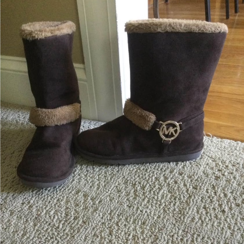 Michael Kors Size 3 Backstreet Chocolate Faux Fur Girls Boots